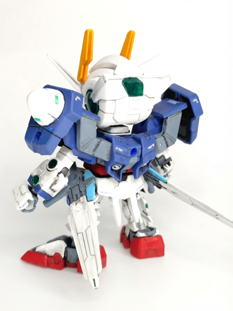 白…オフホワイト青1…エアリアルブルー青2…エアリアル（改修型）ブルー赤…モンザレッド黄…ハイネオレンジ灰…ネイビーグレーコンデンサーはメタリックグリーン＆UVレジンコーティング、アンテナ中央のみメタリックレッドで塗装。デカールはクアンタ用の余りとブルー系を使用、センサー類にはラピテープ＆UVレジンコーティングです。