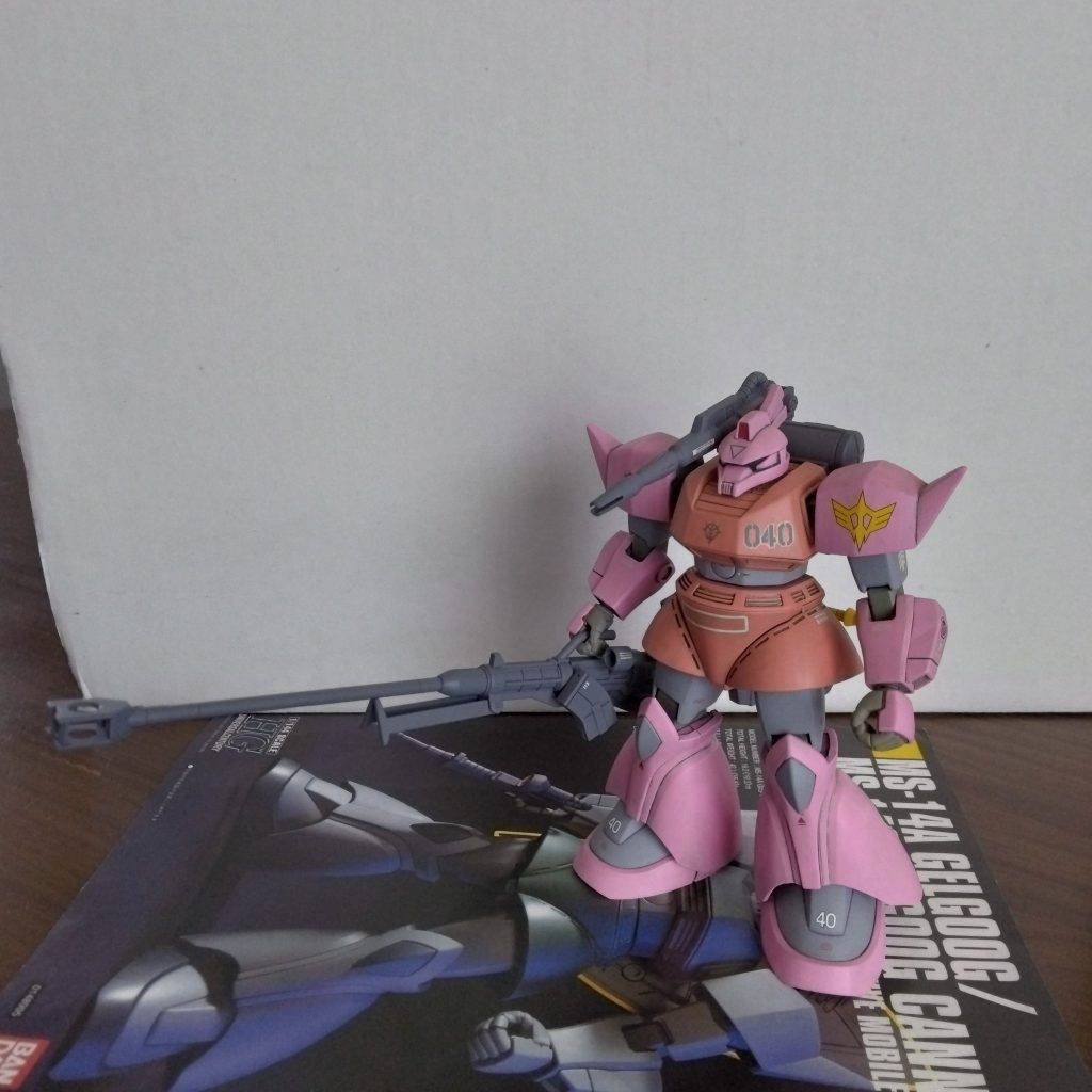 カラーレシピマニピュレータや関節部にクレオスのRLM02グレー(水性)を使用した以外は、タミヤ(T)とクレオス(C)の缶スプレーを使用しました😊頭部等ピンク:ピンク(C)胴体ピンク:MSシャアピンク(C)胴体部等グレー:ミディアムグレー(T)武器類:ガンシップグレー2(T)バックパック、スラスター類:佐世保海軍工廠グレー(T)ビームナギナタ:MSイエロー(C)カラーリングが思い付かず、余っていた使い掛けの缶スプレーでエイヤッと塗ってしまいました😅