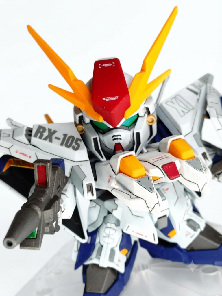 ビームライフルやカメラアイなどのセンサー類はメッキシールにラピテープにしました。