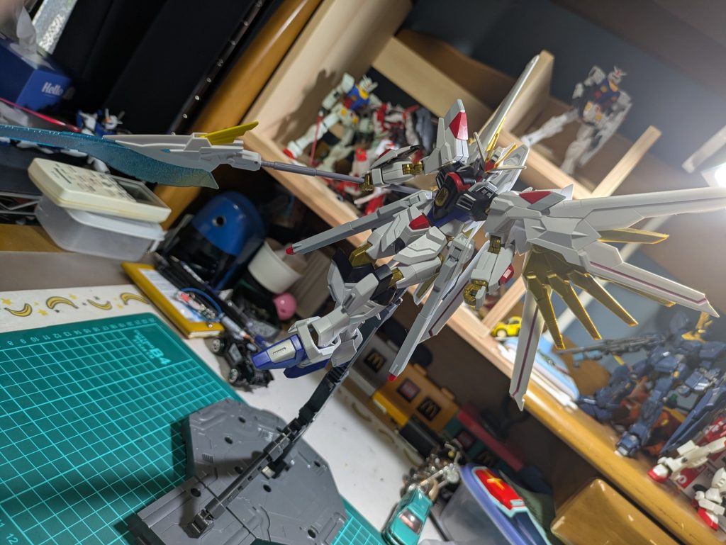 ガンダムリヴランスヘブンのビームランスをマイフリとエアリアルに持たせてみました。