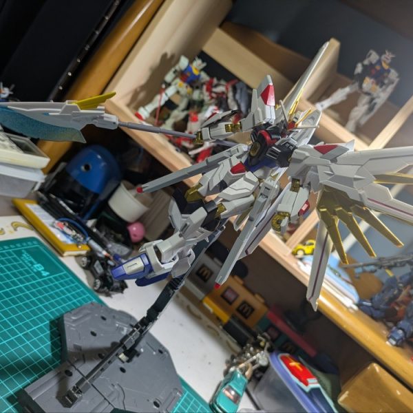 ガンダムリヴランスヘブンのビームランスをマイフリとエアリアルに持たせてみました。
