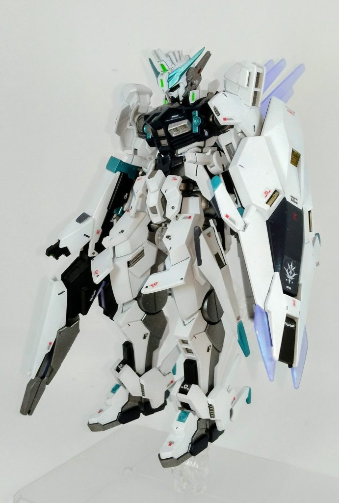 デザインに惹かれて購入しました。作った感じは鉄血＋水星といった具合です。