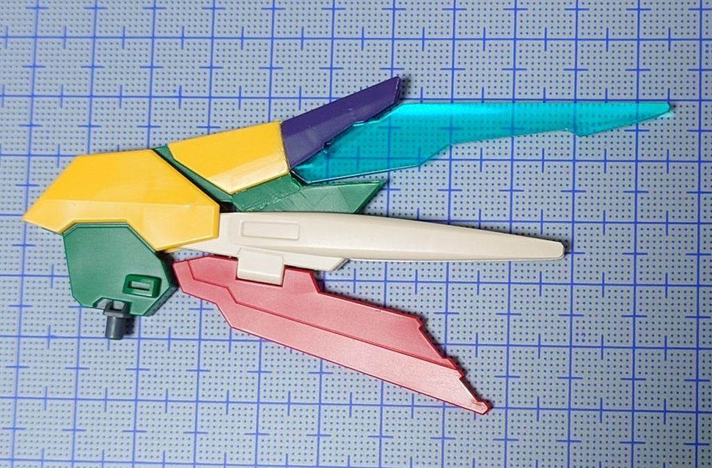光の翼はこんな感じでフェニーチェリナーシタのウイングにAGE2マグナムのウイングパーツを貼り付けてます