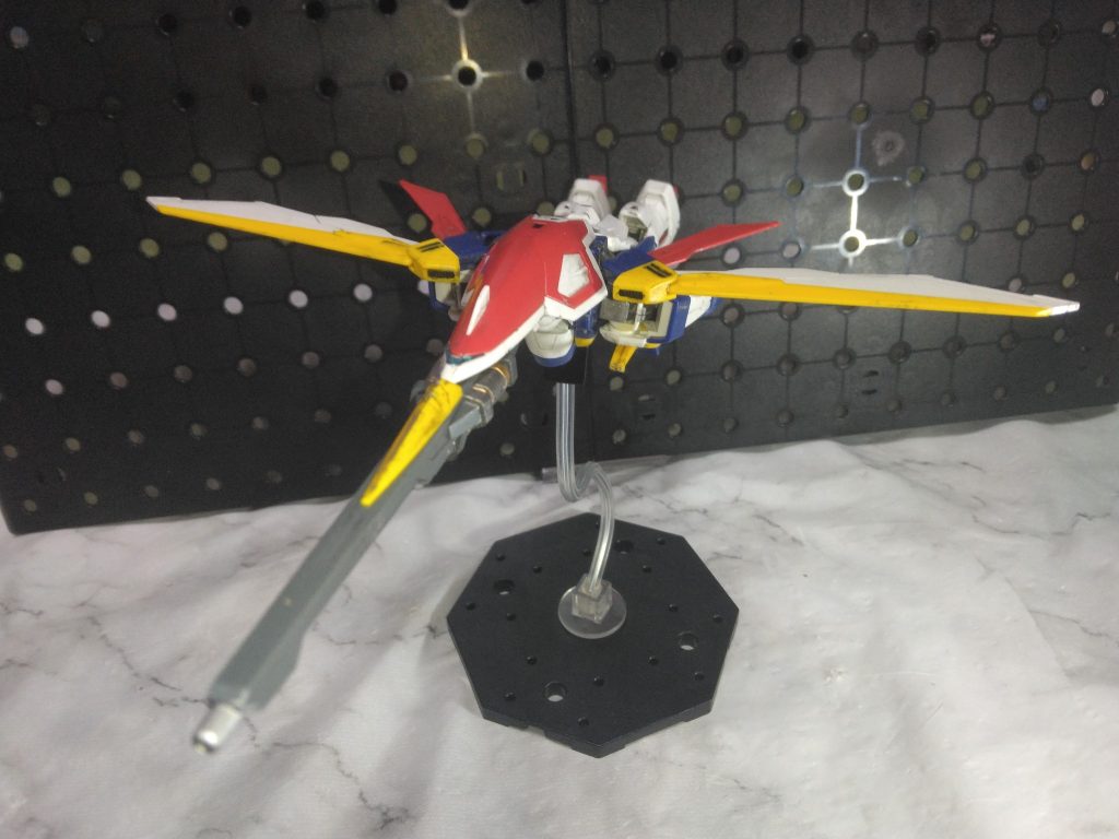 こちらもEG版と違い完全変形出来ます。可変機好きになったのも、ウイングガンダムの影響ですね。