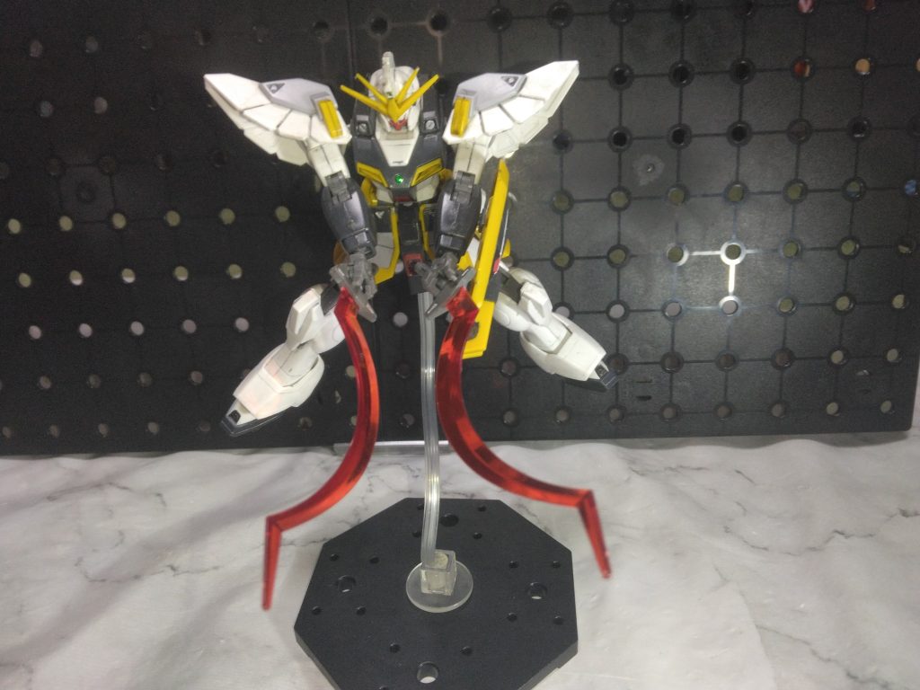 サンドロックといえばの切り込みポーズ。