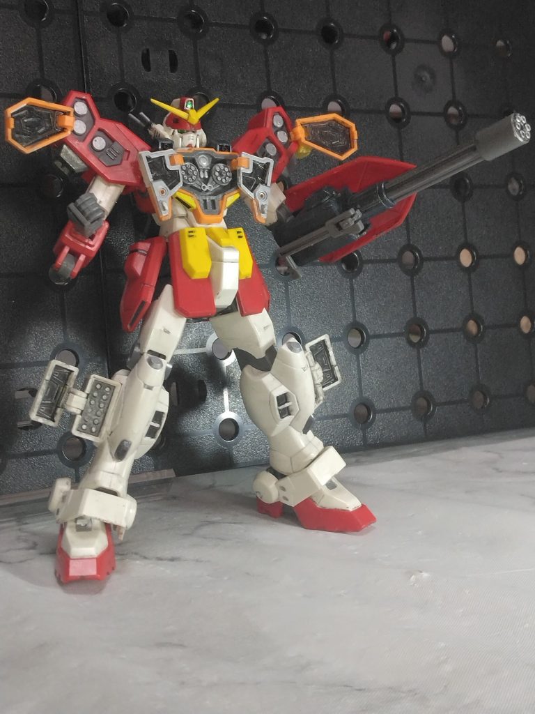 ファンネルミサイルみたいな発射しているヘビーアームズ専用エフェクトが発売されないかなと思ってみたりします😅