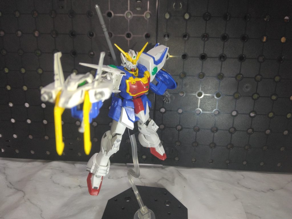 ちなみにドラゴンハングの火炎放射器ポーズも。まさにドラゴンな武装なんですが、あまり火炎放射のような武装って他の作品でもいないのではないかな？