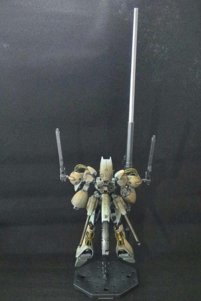 背面から。