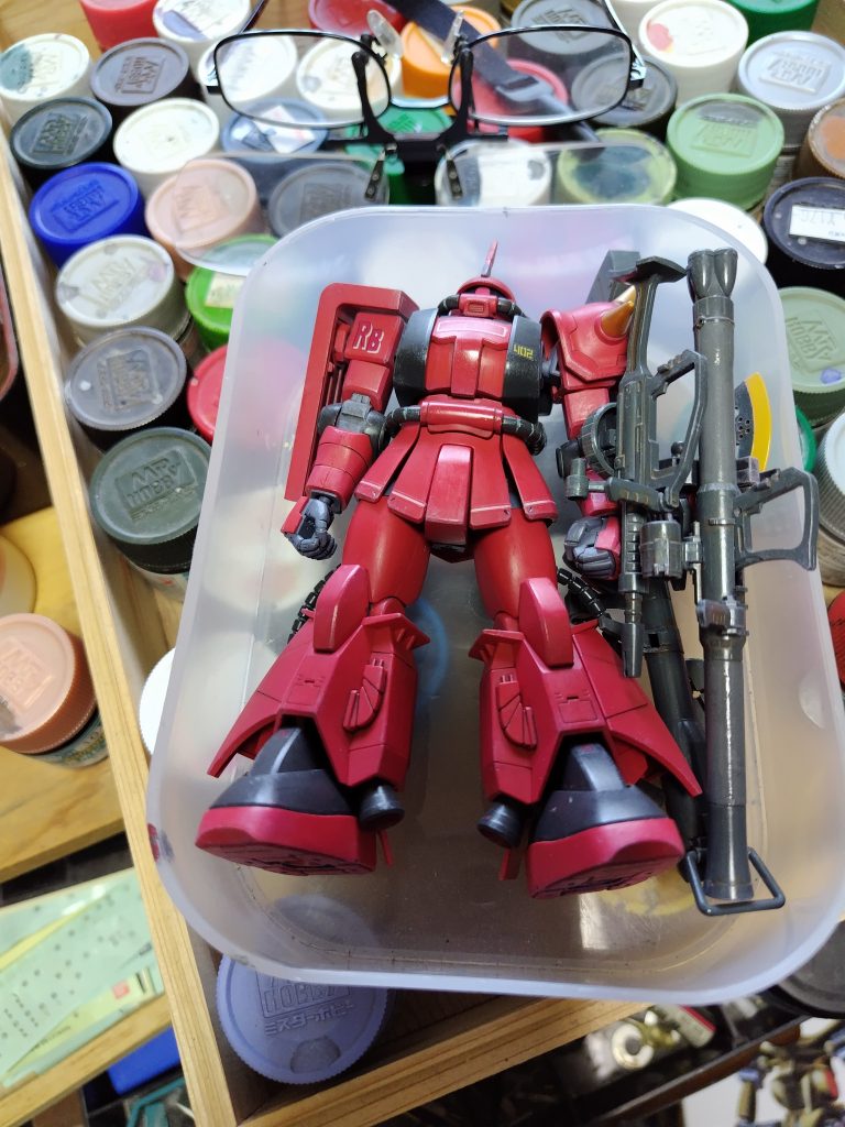 作品名：出張前に<p>惑星ゾラ出張前にコレのリペイントしとこ。</p>
