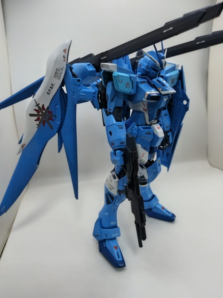 前作のデスサイズにも使ったブルーですが、何か気に入ったので、また使いました（笑）
