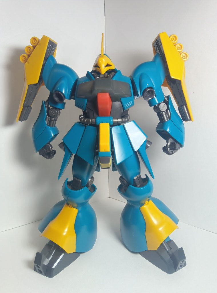 現在ジムクゥエルを制作中なのでこのヤクトドーガはしばらく放置する予定です