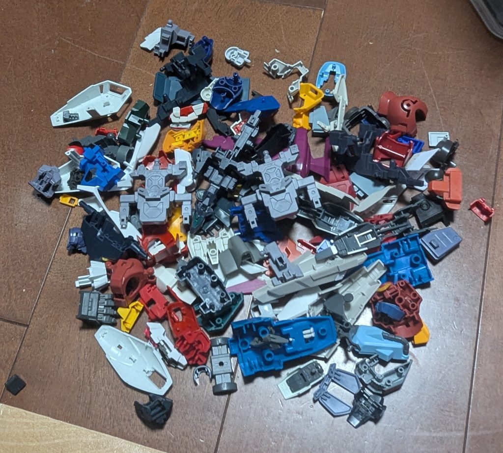 作品名：<p>ミキシング絶賛行き詰まり中です。完成図ない改造ってダメですね。やりたいこうしたい楽したいが入り交じってまあ手が動きません。 んで、何か使えるものないかなあって今となっては野のものとも山のものとも判らぬジャンクパーツの山を [&hellip;]</p>
