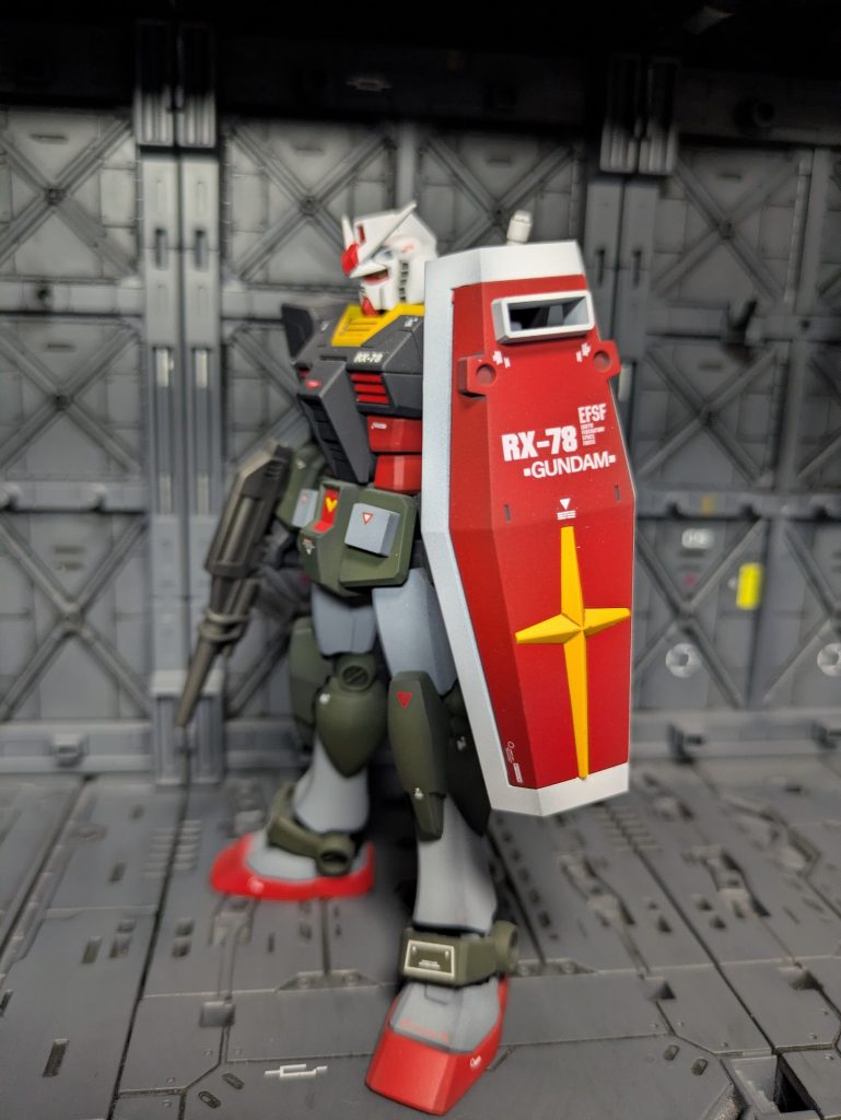 シールドの塗り分けも完璧ですね😅
