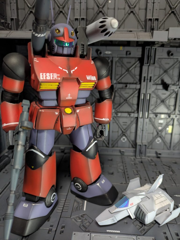 コアファイターも装着できるように胴体ギリギリで幅詰めしてます。ただ1/100なので置き場所が無いので放流するかもです😿
