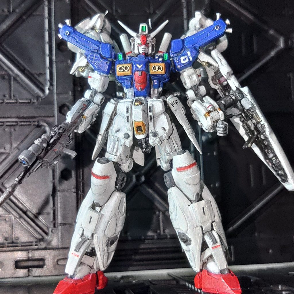 昨年末から作り始めて、もう７月😩Gp01Fbが好きなので、気に入るまでトライ&エラーを繰返した結果、形には満足してます。※色塗りは粗いけど・・・(zaku-kao4)　さて、次は何にしようかなぁ😁今回も御覧いただき、誠にありがとうございます。