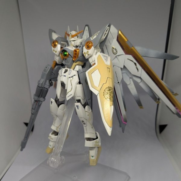 ウィングガンダム  スノーホワイトヴェルサイユ