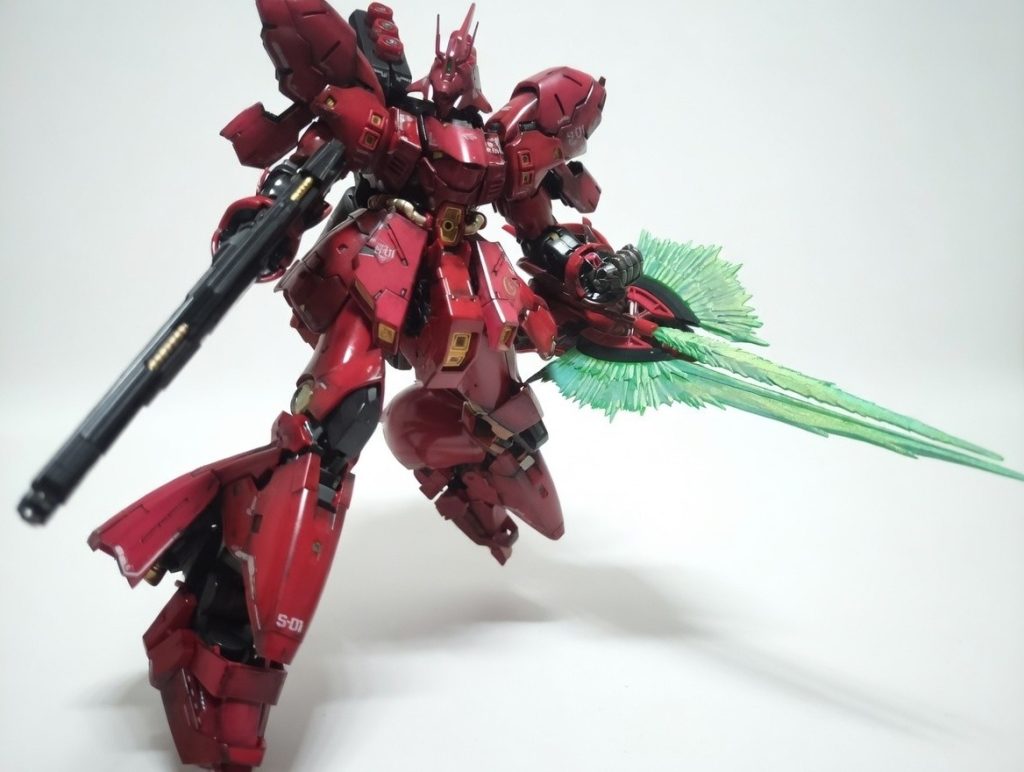 シールドビームサーベル装備。ガンダムマーカーのサイコホログリーンを塗ってます。