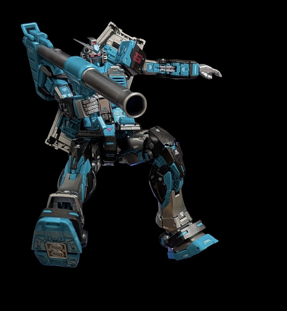 私は初音ミク黎明期どストライク世代ですのでなかなかに思い入れもありますなんならマイクでも持たせるか悩みましたがこのキット超カッコいいのでそういう事は出来ませんでした