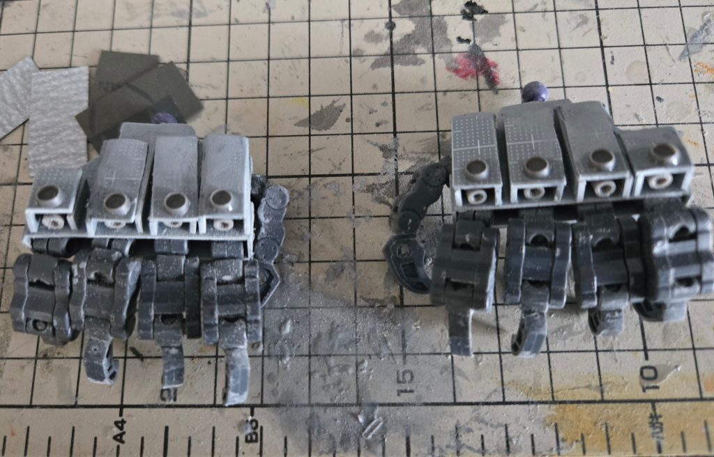 ベアクロウの工作。M.S.Gのパーツで指を作り、手はフルスクラッチで工作。巨腕ってロマンですよね…