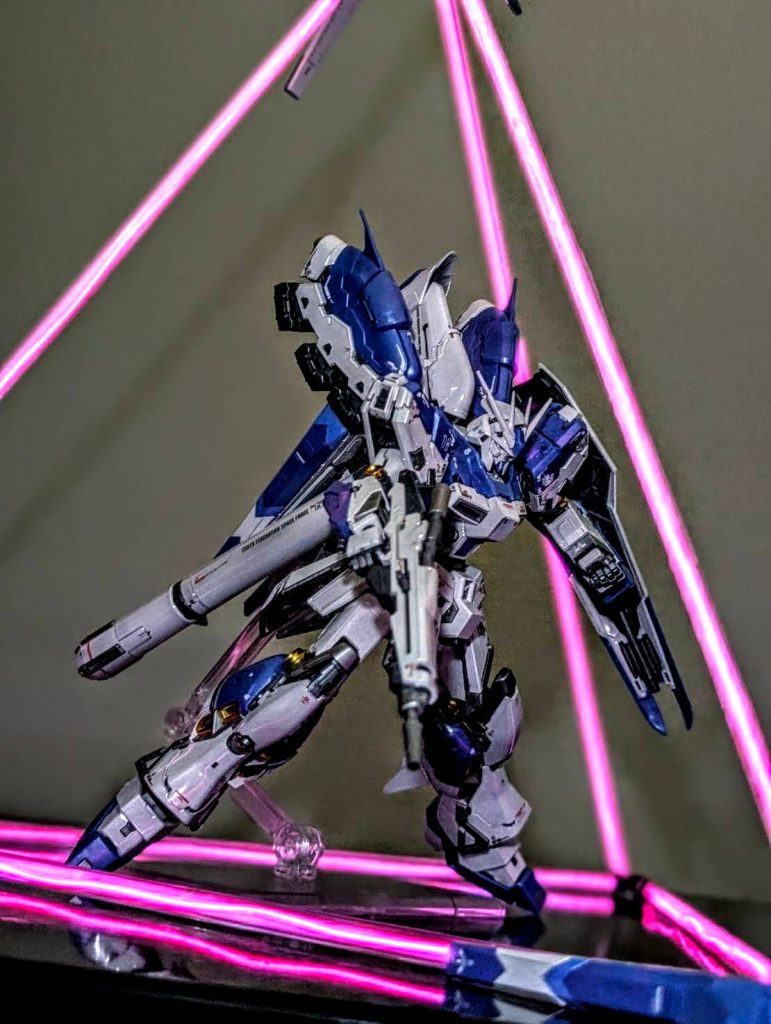 ここから挑戦した内容フィンファンネルバリア作成してみたくて、LED電飾とプラ棒で作成してみたんですが、撮り方の問題か何故かデジタルで加工した光みたいになっていて挑戦した割に正直あまり満足はしてないです…角度の問題なのかなぁ…自然に見えるようにしたい…&nbsp;