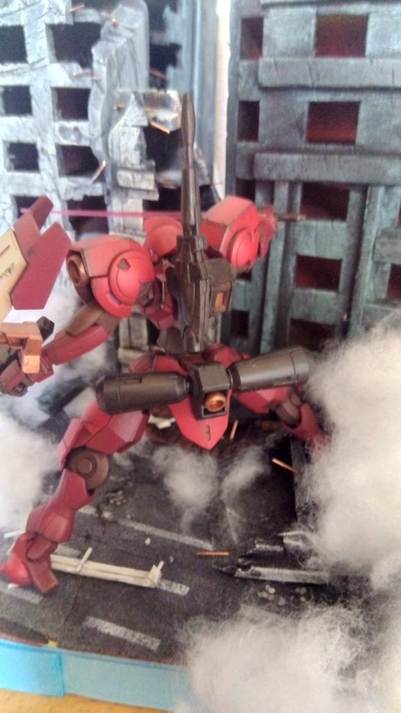 個人的に水星の魔女って∀ガンダム以降のガンダムで一番楽しめたガンダムなので劇場版が欲しいですね。スレミオの結婚式を見て百合妊娠して二人の子供がトマトを育ててトトロが見守ってる感じが良いです。神無月の巫女とのクロスオーバーも可