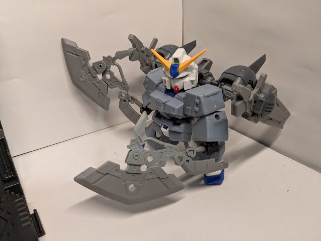 コードネーム∶タイガ(大牙)フルアーマーユニットとの組み合わせで、斬・格・遠の3つの武装を使い分ける。コードネームの由来は某狩りゲームのモンスターからタイガ+アレックスでティガレックスをイメージしています。