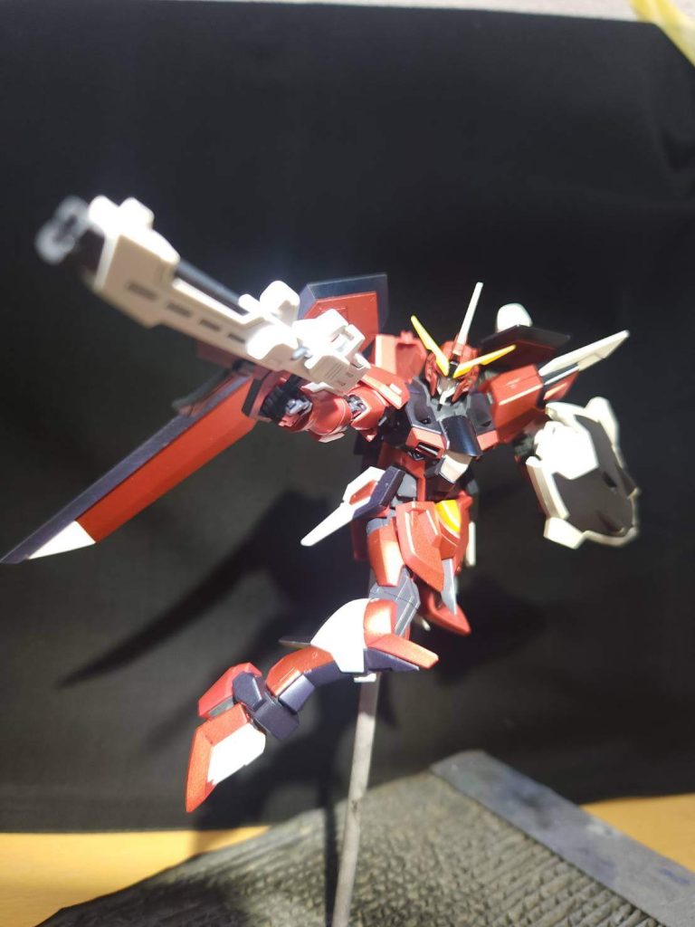 劇中ポーズっぽいやついまも結構売れ残ってるイメージですがキットとしてはものすごい完成度高いので是非お手に取ってみてください！ここまで見ていただいてありがとうございます！また次回お会いしましょう〜