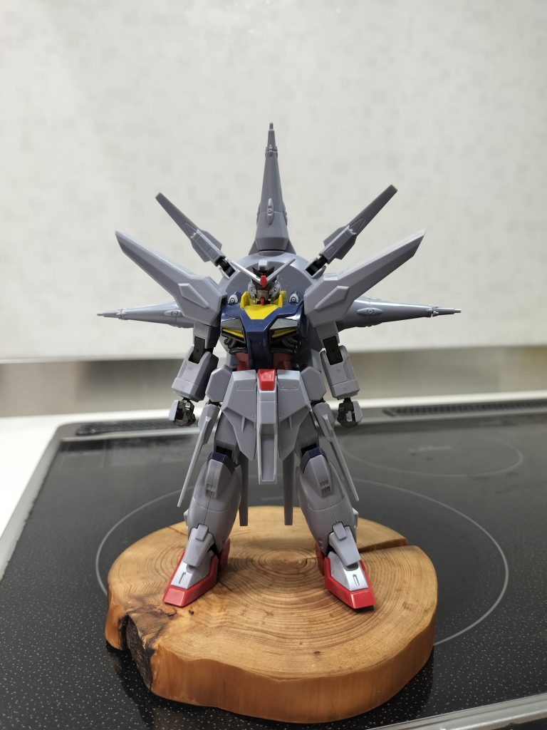 作品名：HGプロビデンスガンダム<p>組み上がりましたぁ～ う〜ん🤔</p>
