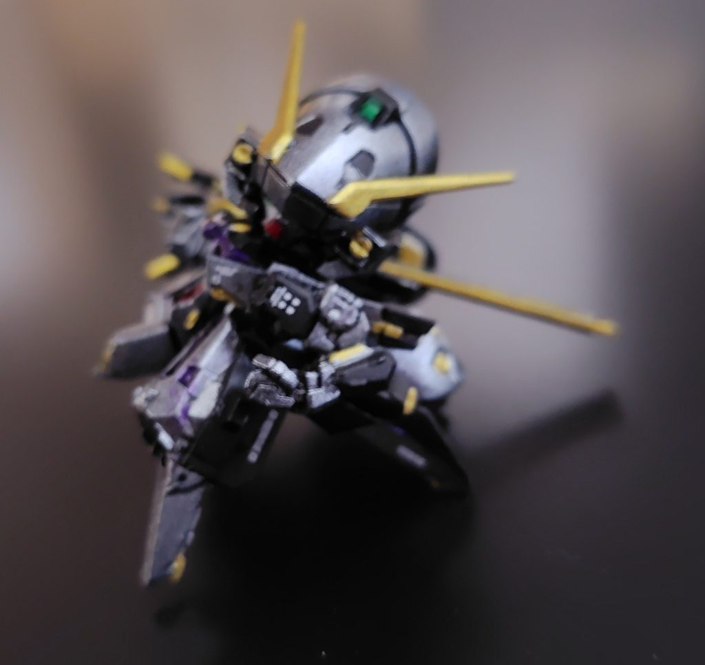 PGνガンダムのメカニカル部分をこんな配色にしようかな（笑）見えなくなるけど(zaku-kao9)