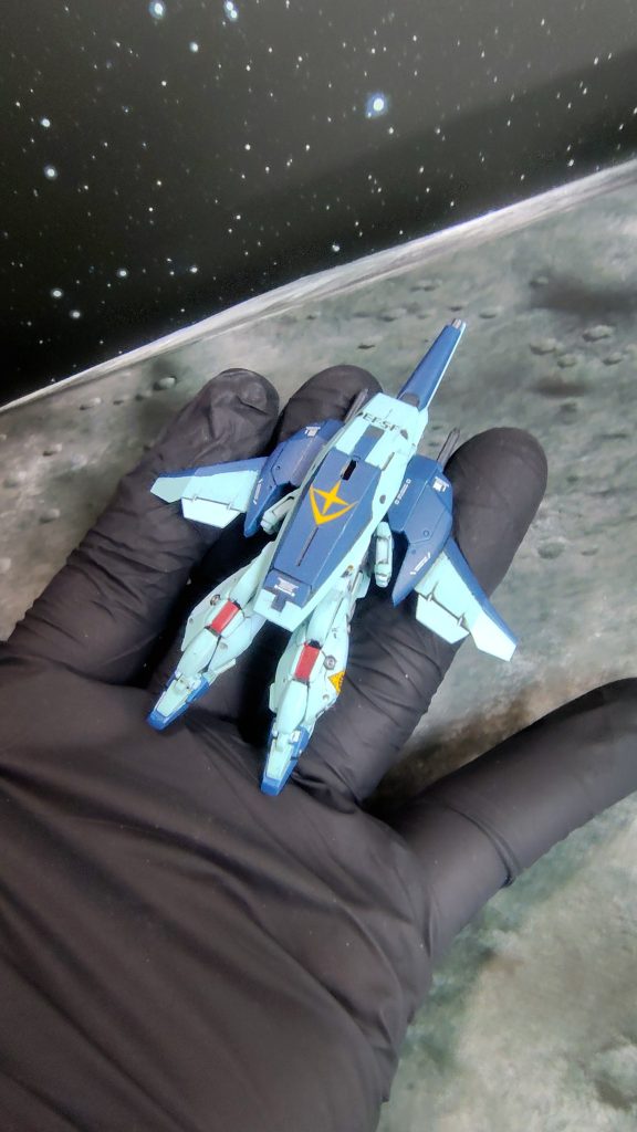 いや、思ってたより隠れるなぁ(gundam-kao9)とはいえ中も作り込まないとモヤモヤするし💦そして、写真見てるとBWSのあそこも塗り分ければよかったかな？？とか思ってしまう。←もう病気ですね😅