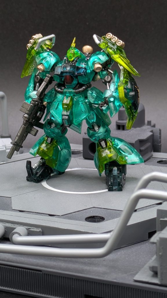 ガンダムアーティファクト ギュネイ専用ヤクトドーガ メカニカルコアメッキ調塗装–2枚目/制作者：エイチワイ