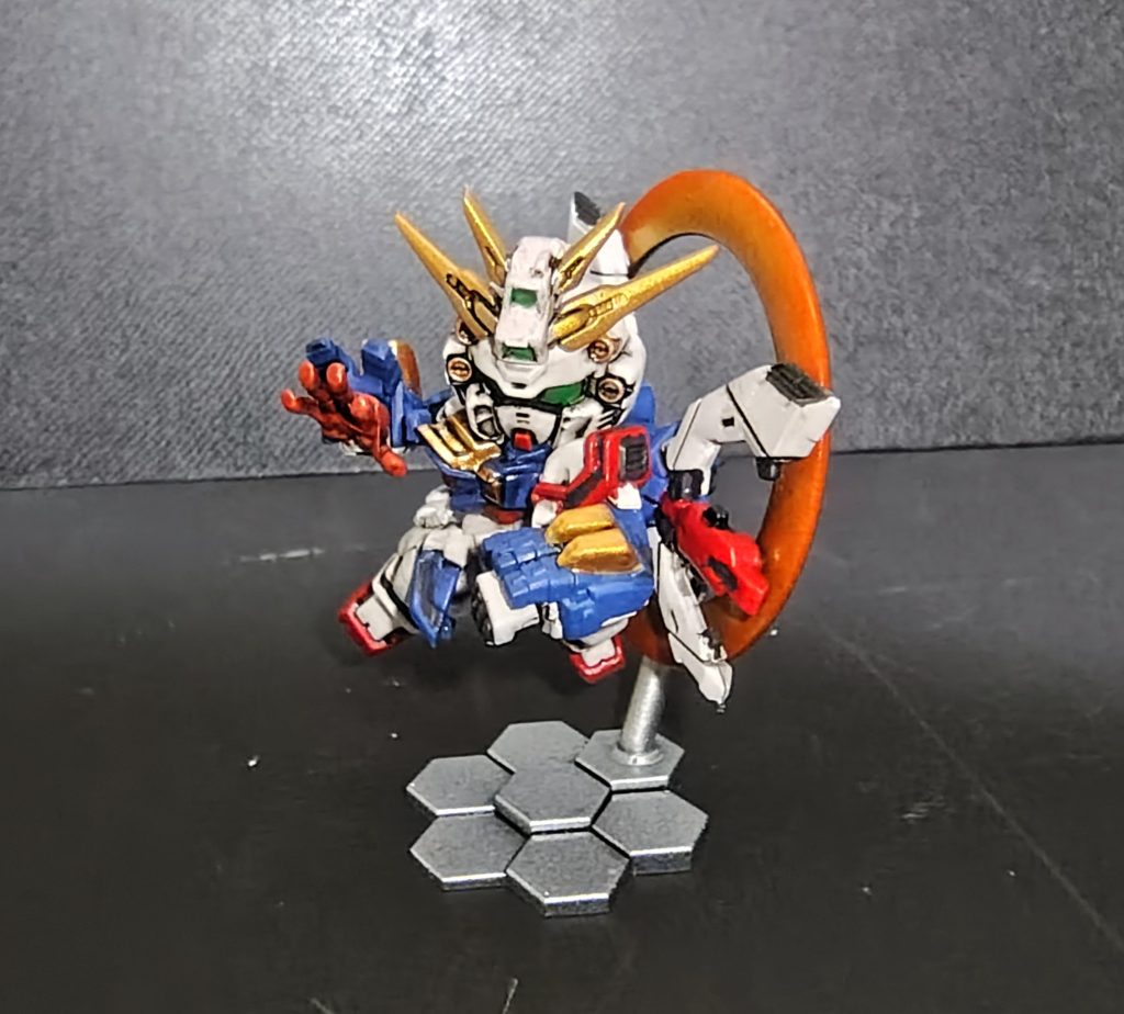 ピンで☺️ゴッドガンダムはあまり知らなかったのですが、V字アンテナの真ん中がホワイトってのが個性あって中々カッコいいですね🌟目が大きめのこのデフォルメフェイスは好きだな〜