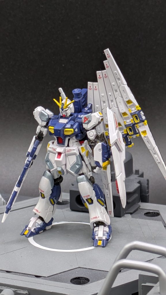 ガンダムアーティファクト νガンダム–2枚目/制作者：エイチワイ