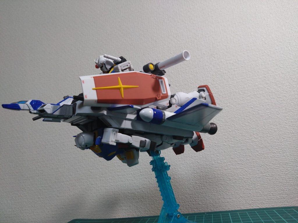 コレやっぱりミノフスキークラフト搭載してるって事にしちゃっていいでしょうか?(⁠*⁠﹏⁠*⁠;⁠)大気圏内の空力だけで飛べるわけがないよねコレ（笑）
