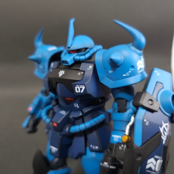HG グフカスタム　黒立ち上げ グラデーション塗装