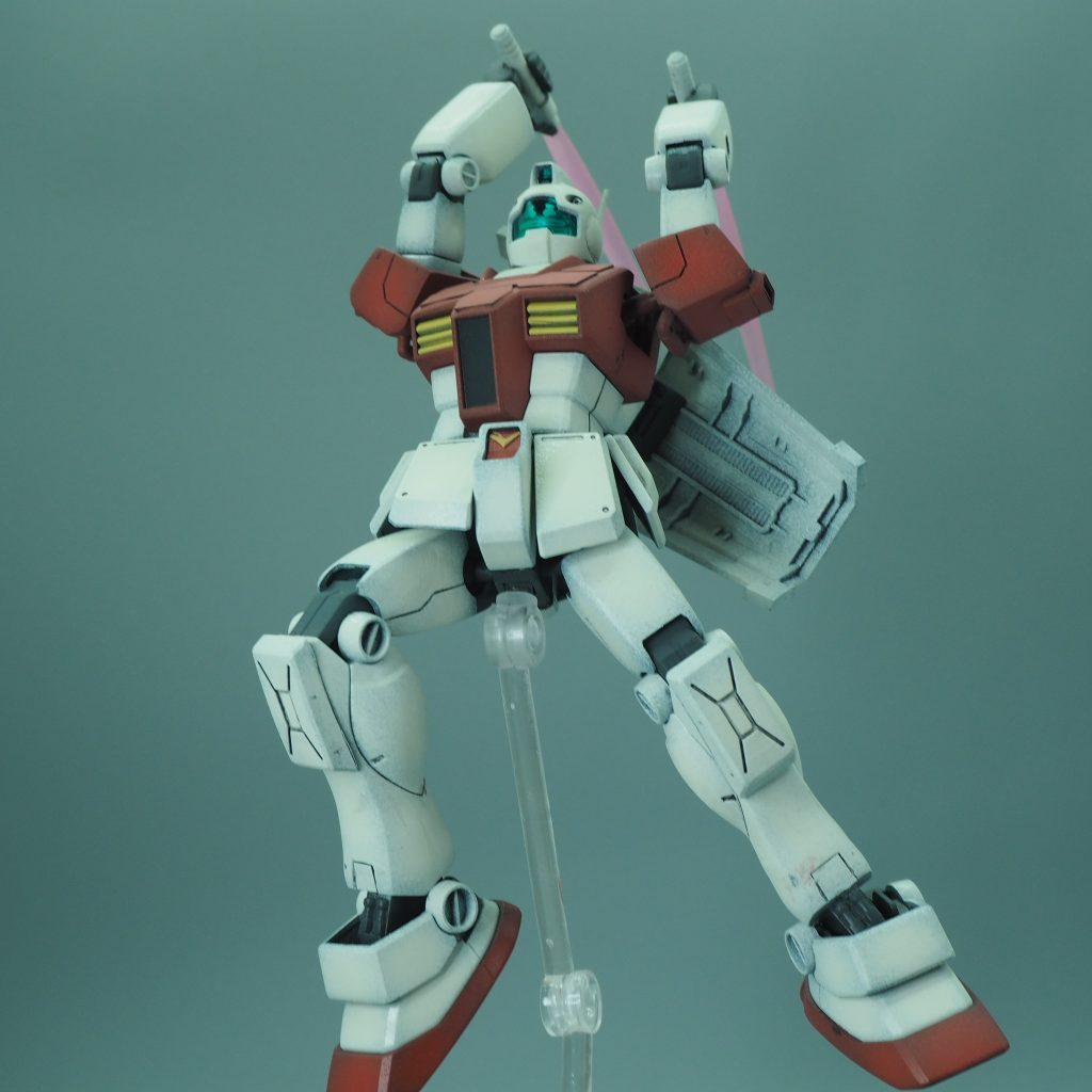 肩はボールジョイントを仕込みました。他の可動域は変わりませんが、これだけでかなりポージングが楽しくなりますね😊