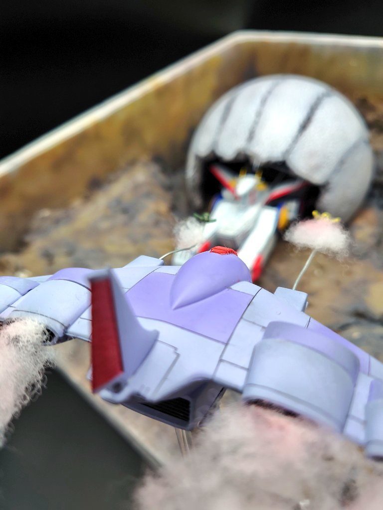 これが、以前作ったときの作品ダメージ加工やウェザリング、爆炎なんかぜんぜん足らずでいま見るとダメダメですね!こうやって見比べると、断然出来が良くなったんで満足です。