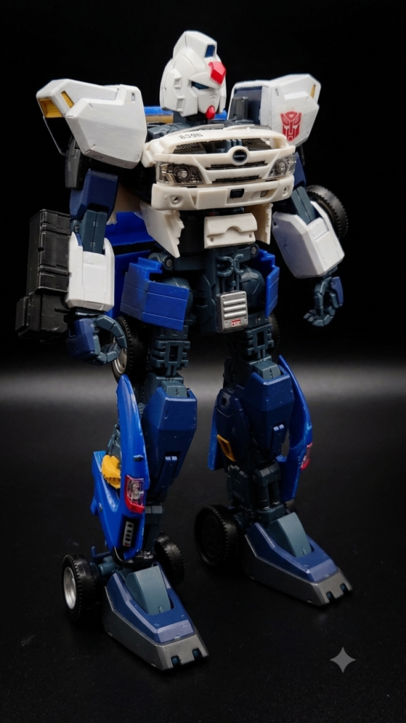 MkⅡのフレームに、楽プラのパッカー車の皮を移植すれば良いや♪♪と簡単に考えていましたが、作り始めるとアイデアの無さに撃沈💔