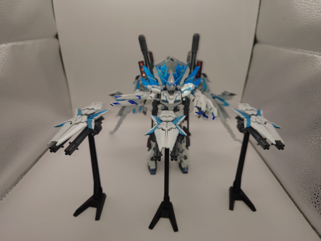 ユニコーンペルフェクティビリティを作っていて思ったのですが、盾が3枚から2枚になっているので、ペルフェクティビリティより、フルアーマーユニコーンの方が強くね？と思ったのは此処だけの話…