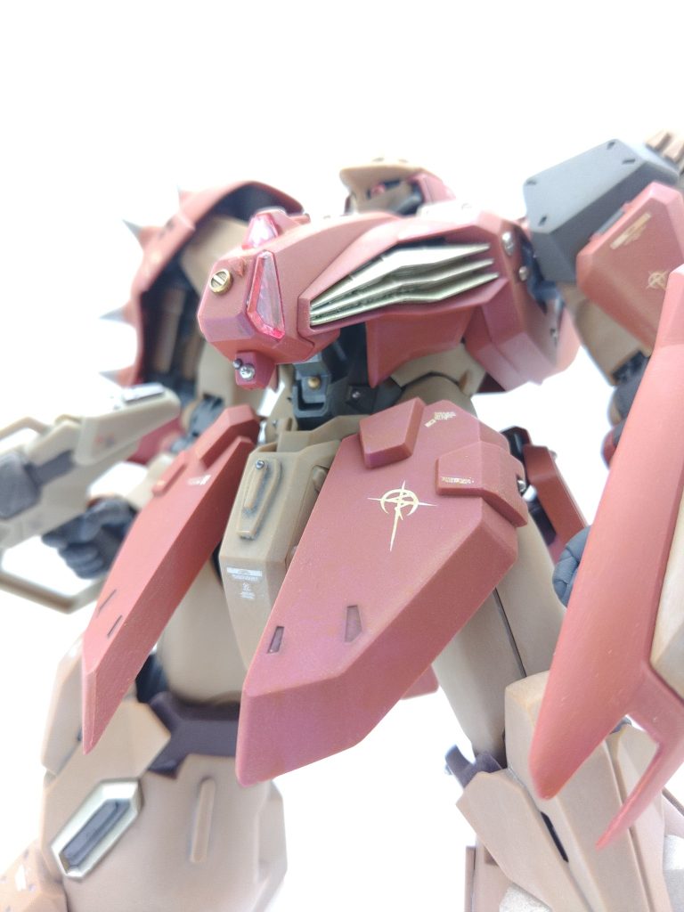 今年はガンプラをそこそこ完成できたので、タイミングをみて展示会に出展してみようと思います。個人的に展示会に出す際はテーマを決めて参加したいです。いまのところやりたいテーマに必要なキットはシナンジュスタイン(ユニコーンver)、シュツルムディアス、シャア専用ザクⅢ(トワイライトアクシズ)、ナイチンゲール、アールジャジャ、ガズエル？(赤い方)ですが、どれも入手困難な中ナイチンゲール、ガズエル、アールジャジャは手元にあります。まずはナイチンゲールに着手しつつも、また大型機の表面処理かよとか思いながらもぼちぼち製作していこうと思います。展示会とか学生の時以来の参加なのでなかなかに緊張しますが、決まり次第ガンスタのつぶやきに投稿したいと思います。