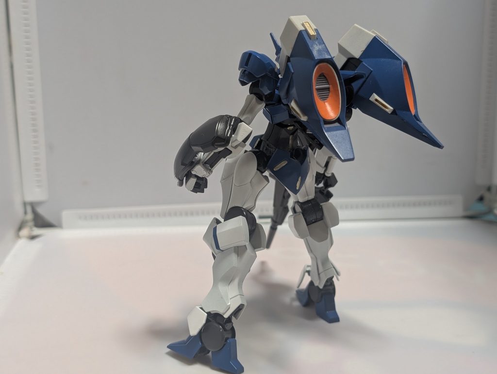 背面