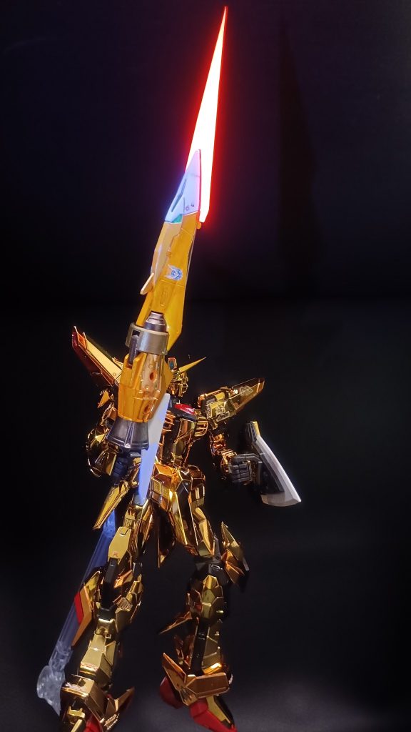 アカツキガンダム　タカノハ装備