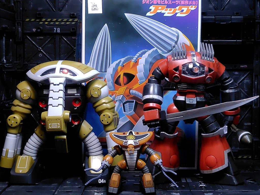 ジオンビックリドッキリメカシリーズも揃ってきました。こうなったらアッグも作らないとな(zaku-kao5)