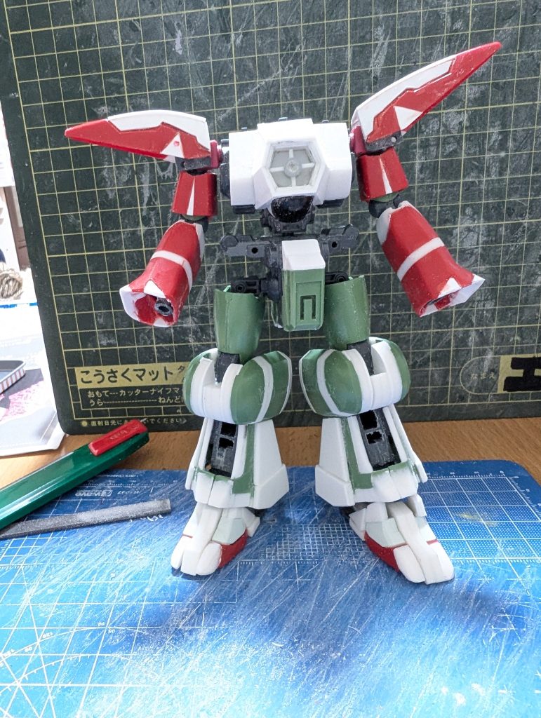 胸はスクラッチ腕はガンキャノン脚とGP01Fbのつま先