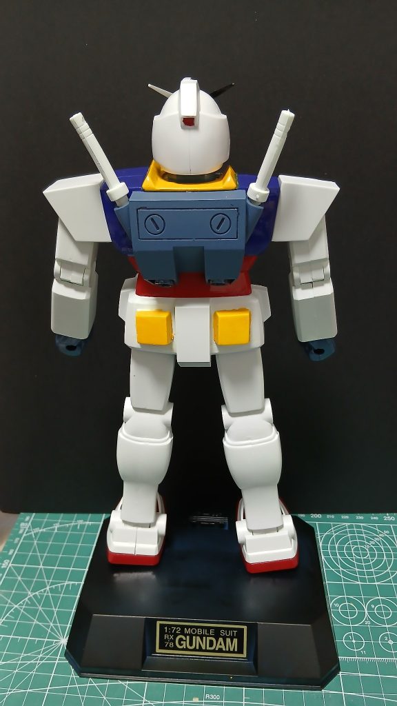 小学生の時に友達とメカニックモデルザクを作ろうとしたのですが難しくて作れなかったのを思いだしてメカニックモデルガンダムでリベンジしました&nbsp;