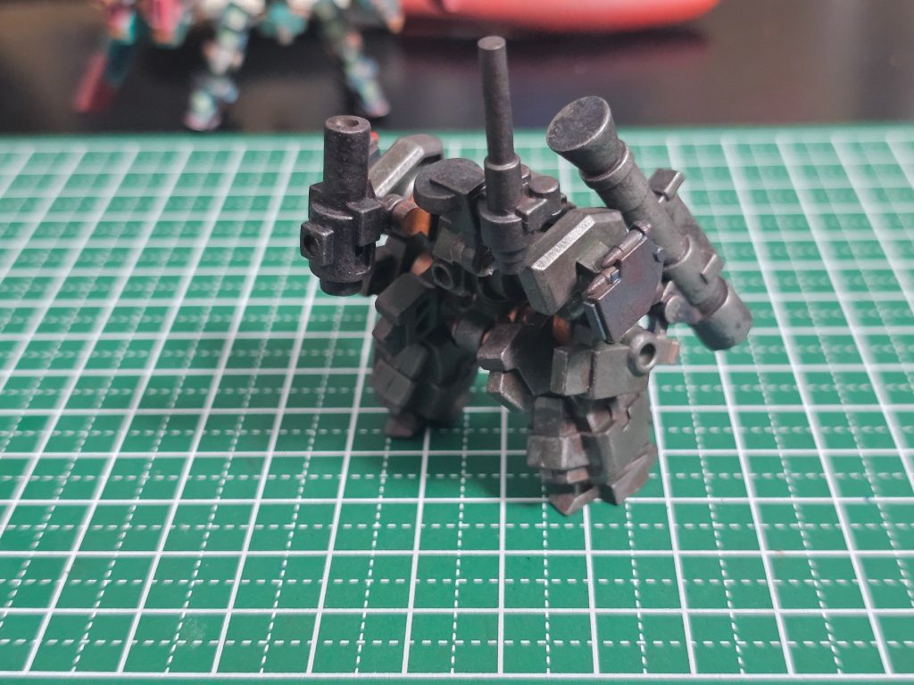 動きの鈍い機体はやはり重そうな黒目の色が似合いますねぇ✨マーカーだと出せない表現です