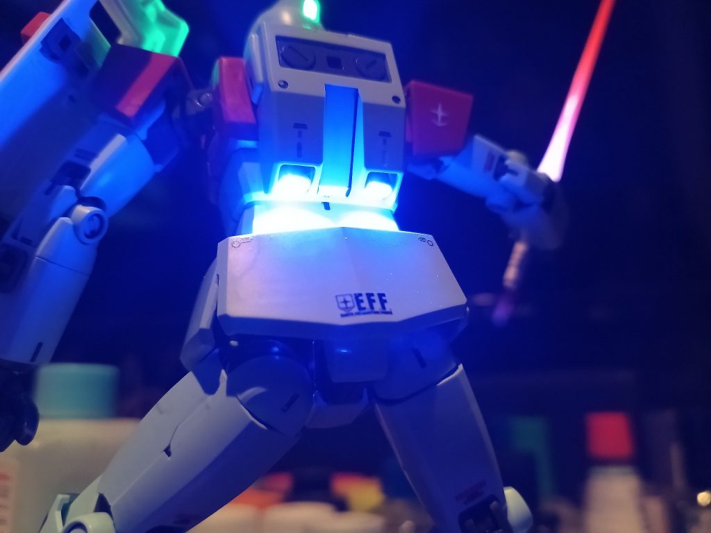 バーニアは定番のブルー