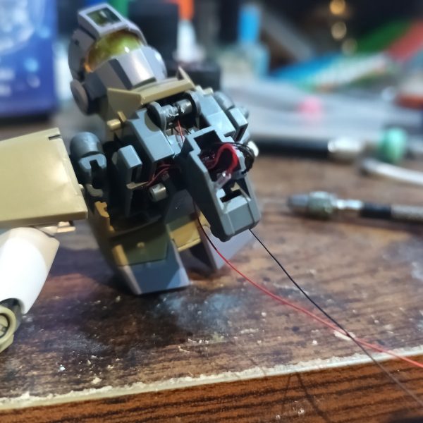 ジムver.2.0と違いコアブロックシステムではないので少々難解知恵の輪通線でした😅💦なのでコックピットはオミット😅💦（6枚目）