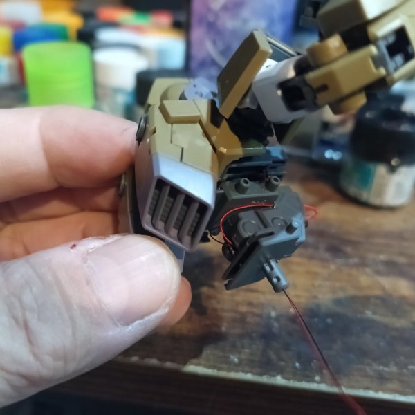 ジムver.2.0と違いコアブロックシステムではないので少々難解知恵の輪通線でした😅💦なのでコックピットはオミット😅💦（7枚目）