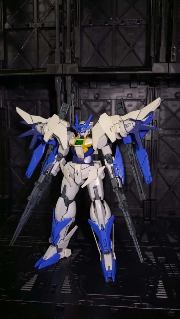 フロントほぼ白と青のカラーです。